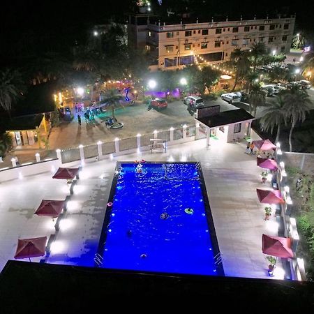 Hotel Silver Daman Exterior foto