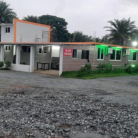 Hotel Silver Daman Exterior foto