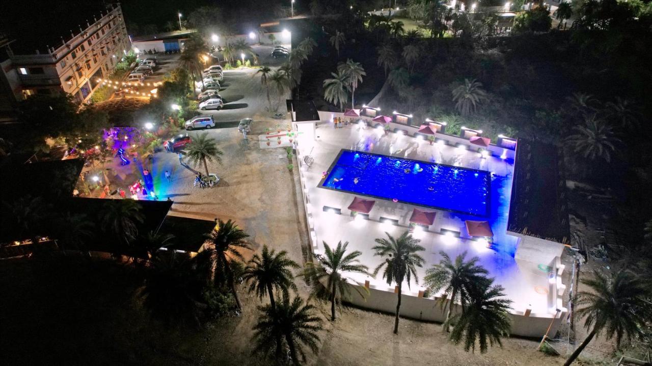 Hotel Silver Daman Exterior foto