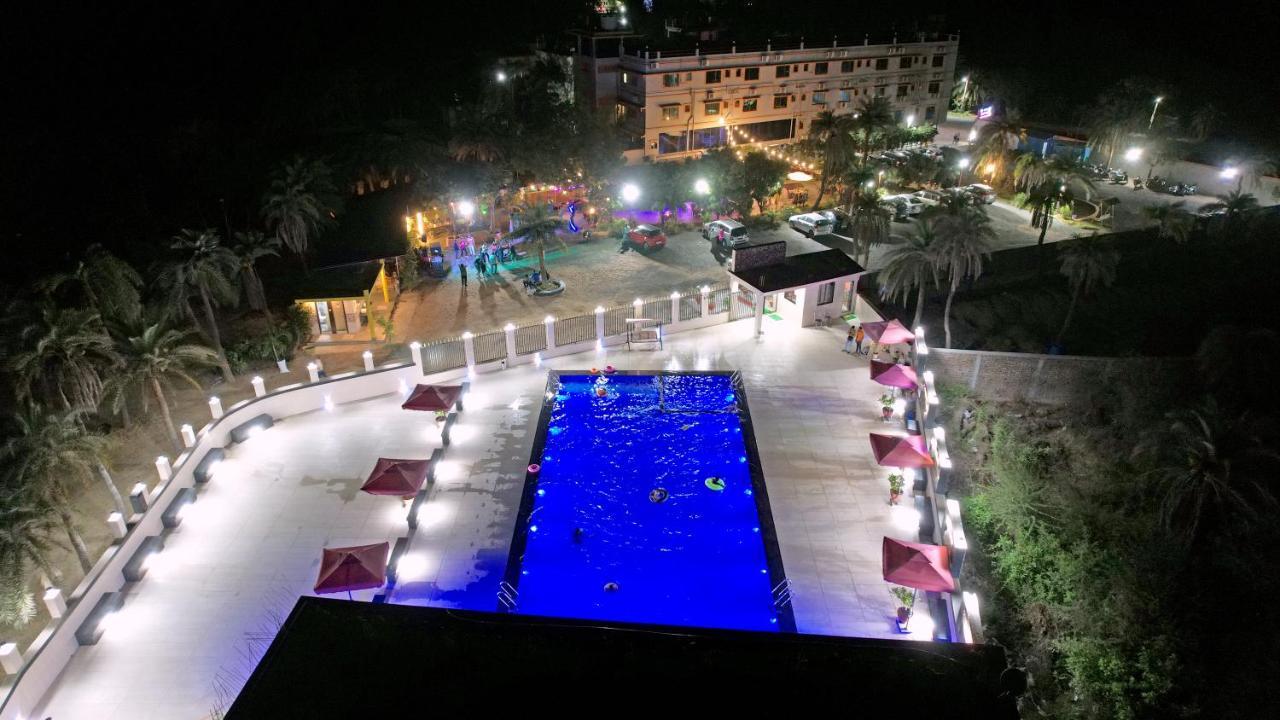 Hotel Silver Daman Exterior foto