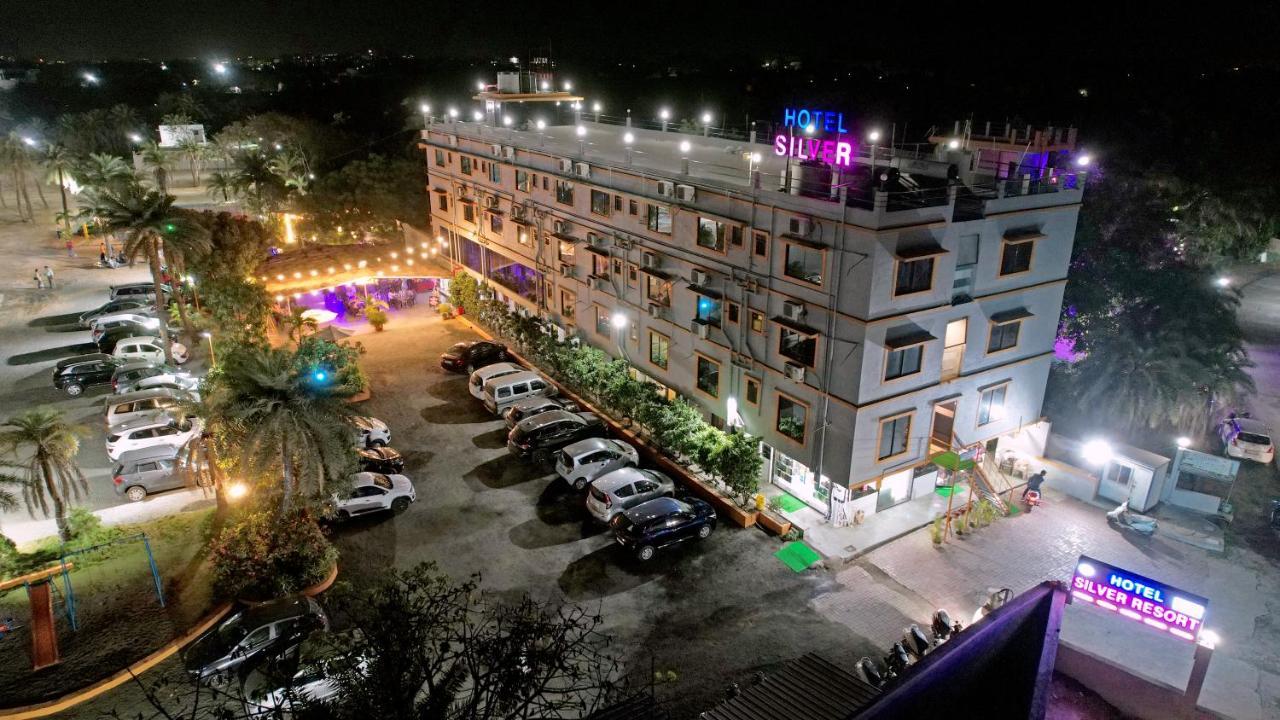 Hotel Silver Daman Exterior foto