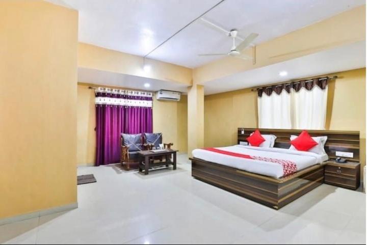 Hotel Silver Daman Exterior foto