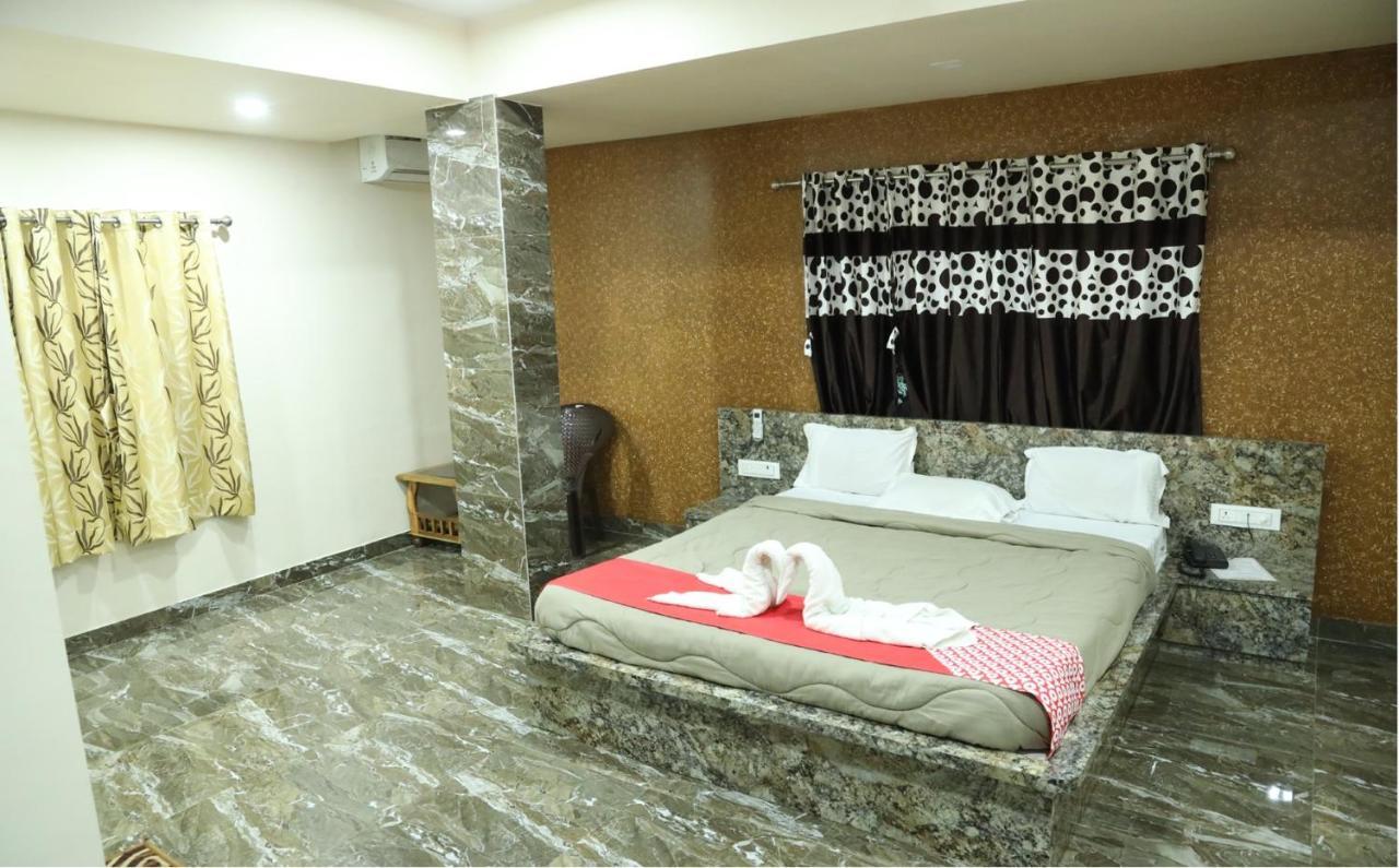 Hotel Silver Daman Exterior foto