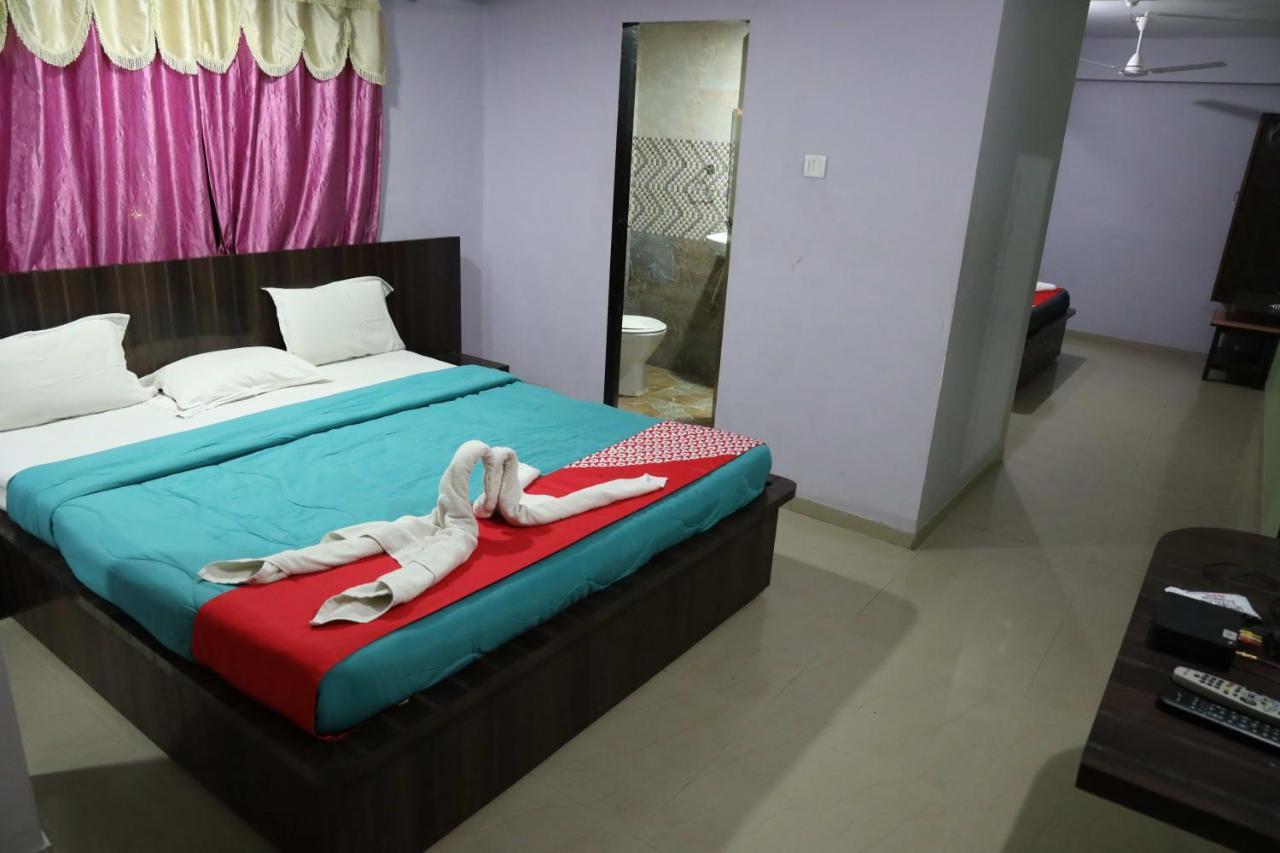 Hotel Silver Daman Exterior foto