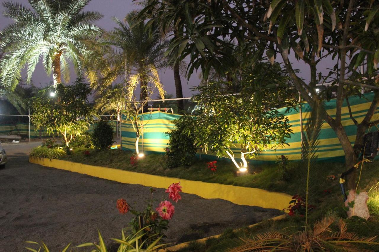 Hotel Silver Daman Exterior foto